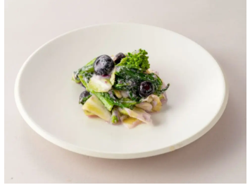 春野菜とブルーベリーのコールスロー